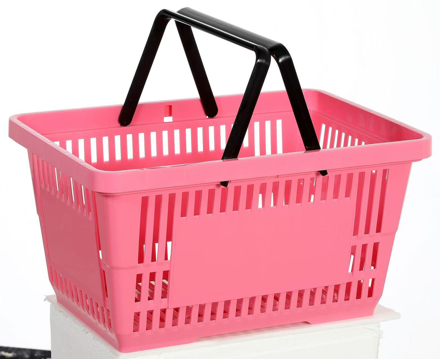 18 L Plastic Shopping Basket